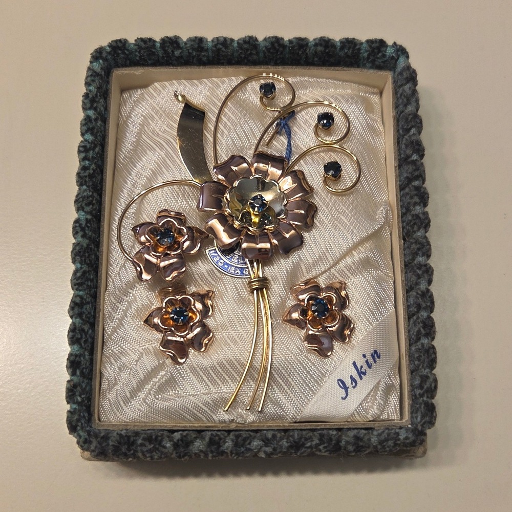 Vintage ISKIN JEWELRY Gold Filled Brooch & Earrings Blue‎ Rhinestone Tag & Box